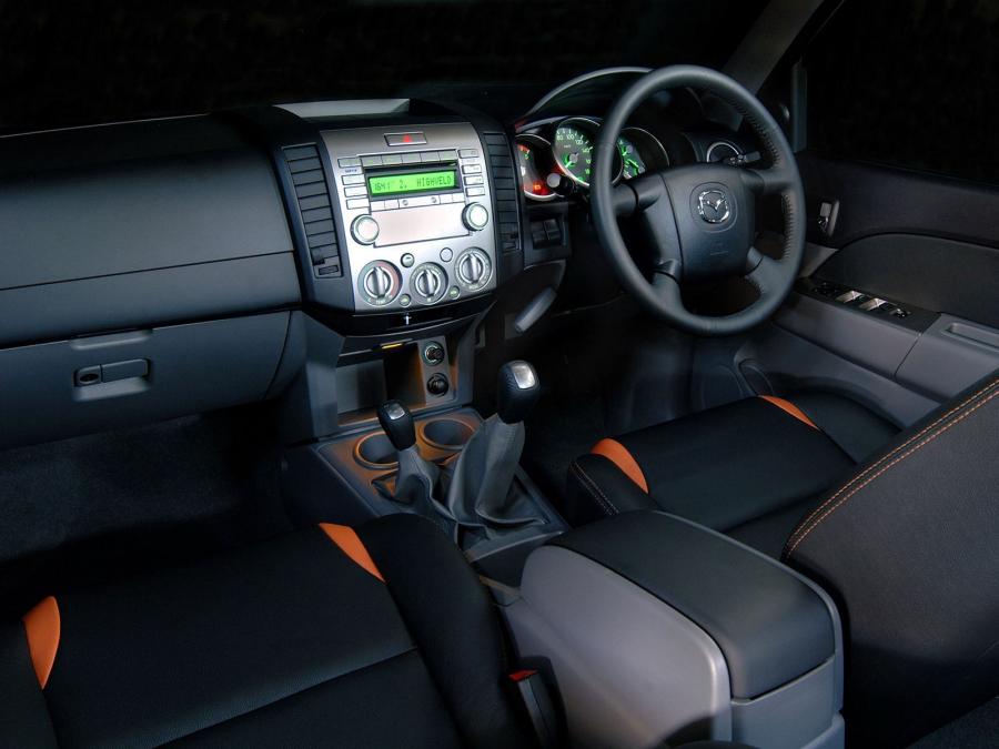  Mazda BT-50 Drifter 3000D Double Cab 2006 года  (фото 12 из 18)